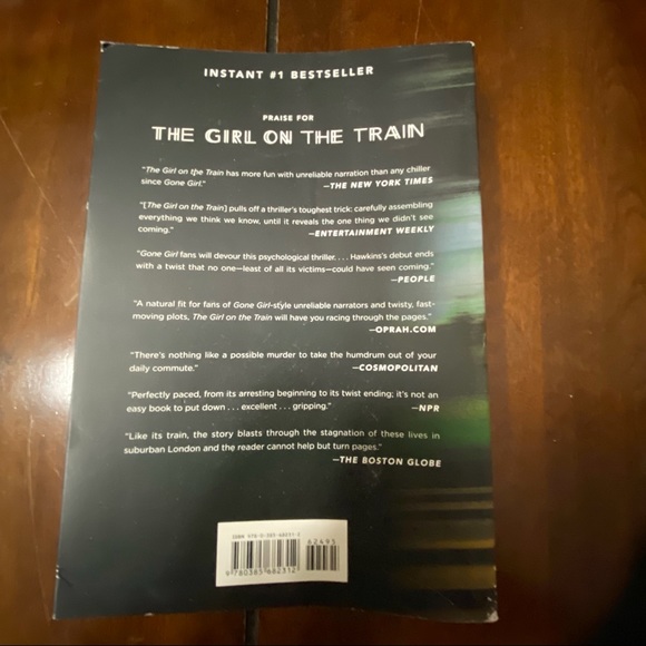 The girl on the train book - Picture 2 of 2
